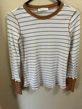 Ces Femme White Ribbed Long-Sleeve Crew with Tan Trim